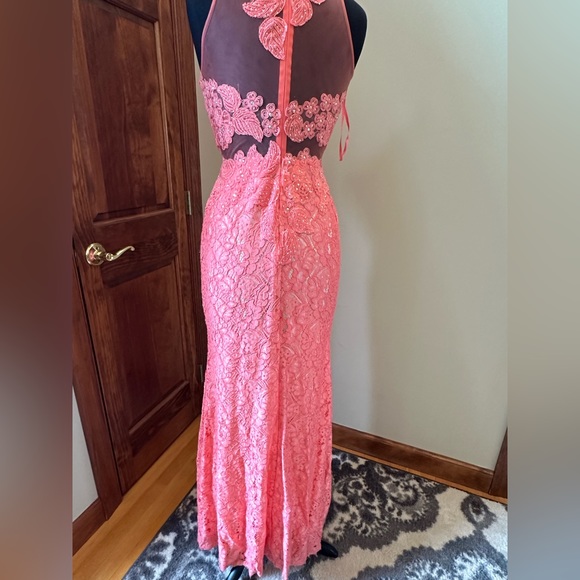 Coral sequin Aspeed prom gown - Picture 10 of 17